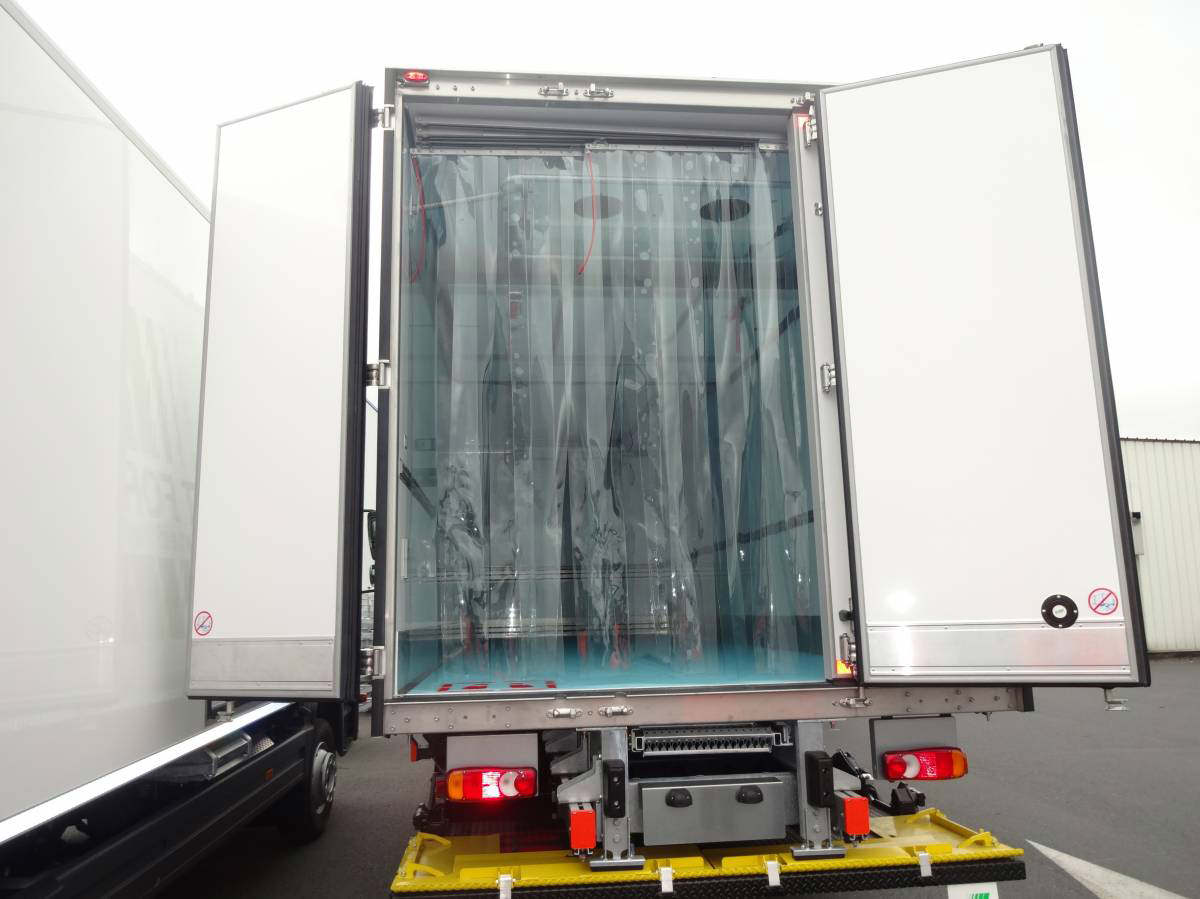 Porte &agrave; lanieres : Sogeclair